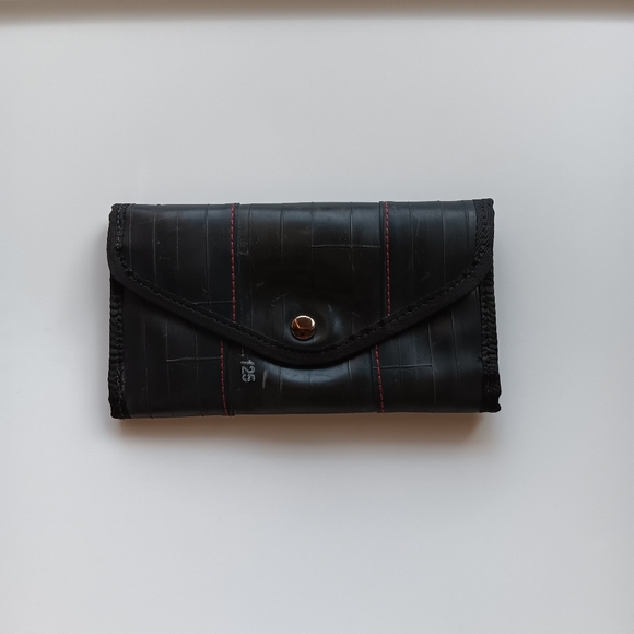 Alchemy Goods Recycled Tire Rubber Wallet Bills Coins Card Holder Black Red - Picture 1 of 12